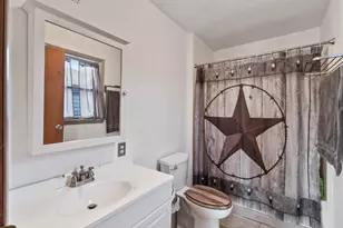 109 E Cherokee Ave, Shabbona, IL 60550 - Photo 12