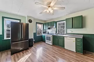 109 E Cherokee Ave, Shabbona, IL 60550 - Photo 6