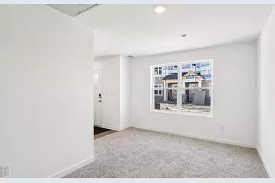 551 Yosemite Way, Mundelein, IL 60060 - Photo 2