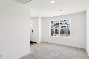 551 Yosemite Wy, Mundelein, IL 60060 - Photo 2