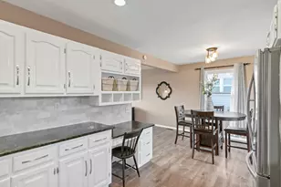 103 Fir St, Lake in the Hills, IL 60156 - Photo 8