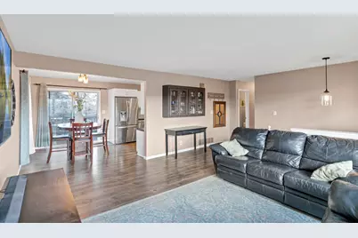 103 Fir Street, Lake in the Hills, IL 60156 - Photo 4