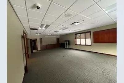 121 W Lincoln Highway, Dekalb, IL 60115 - Photo 10