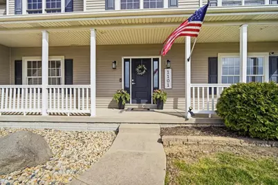 1101 N Pine Street, El Paso, IL 61738 - Photo 2