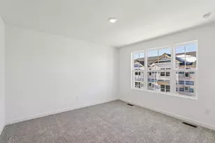 553 Yosemite Wy, Mundelein, IL 60060 - Photo 12