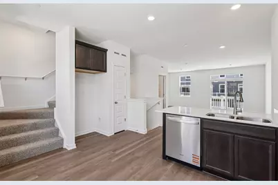 555 Yosemite Way, Mundelein, IL 60060 - Photo 6