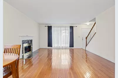 1725 Pickwick Lane, Glenview, IL 60026 - Photo 4