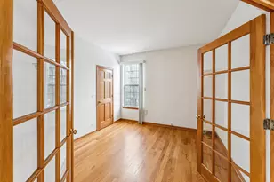 7 Crescent Ct, Streamwood, IL 60107 - Photo 4