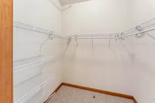 7 Crescent Ct, Streamwood, IL 60107 - Photo 16