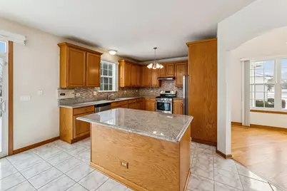 [Address not provided], Streamwood, IL 60107 - Photo 8