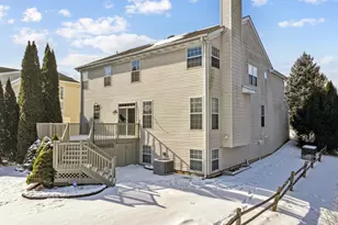 7 Crescent Ct, Streamwood, IL 60107 - Photo 30