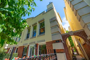 1172 S Plymouth Ct, Chicago, IL 60605 - Photo 1