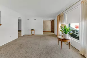 1161 E 171st Ct, South Holland, IL 60473 - Photo 8