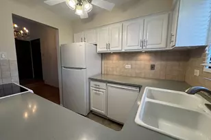 13933 James Dr, Crestwood, IL 60418 - Photo 4