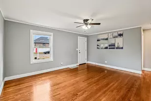 8608 Lavergne Ave, Burbank, IL 60459 - Photo 4