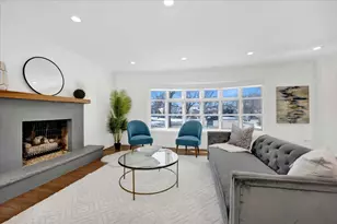 1632 Village Green Ct, Deerfield, IL 60015 - Photo 10