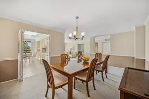 2000 Chestnut Ave, Glenview, IL 60025 - Photo 10