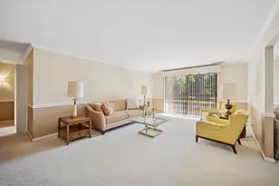 2000 Chestnut Ave, Glenview, IL 60025 - Photo 6