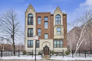 4452 S University Ave, Chicago, IL 60653 - Photo 1