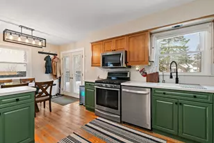 925 S Chestnut Ave, Arlington Heights, IL 60005 - Photo 8