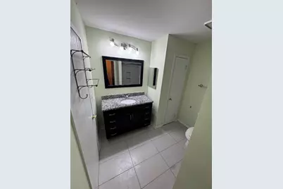 [Address not provided], Buffalo Grove, IL 60089 - Photo 12