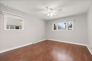 9808 S 51st Ave, Oak Lawn, IL 60453 - Photo 16