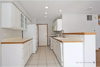 10584 Scott Drive, Huntley, IL 60142 - Photo 8