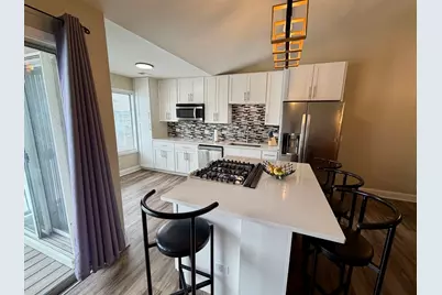 1744 Chesapeake Lane #4, Schaumburg, IL 60193 - Photo 4