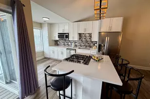 1744 Chesapeake Ln, Schaumburg, IL 60193 - Photo 4