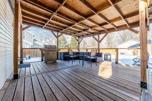 202 N Oakwood Ave, Willow Springs, IL 60480 - Photo 4