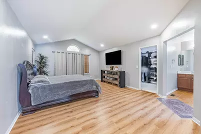 24403 Spruce Creek Court, Plainfield, IL 60586 - Photo 14