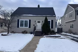 754 S Spring Rd, Elmhurst, IL 60126 - Photo 1