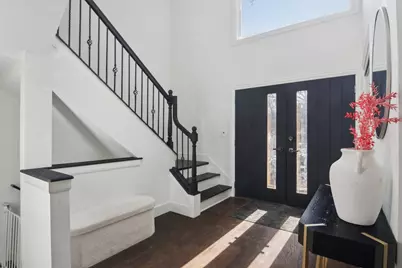 43 Oak Creek Court, Burr Ridge, IL 60527 - Photo 2