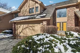 43 Oak Creek Ct, Burr Ridge, IL 60527 - Photo 1