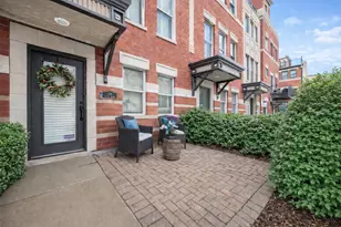 638 W Oak St, Chicago, IL 60610 - Photo 20