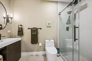 638 W Oak St, Chicago, IL 60610 - Photo 12