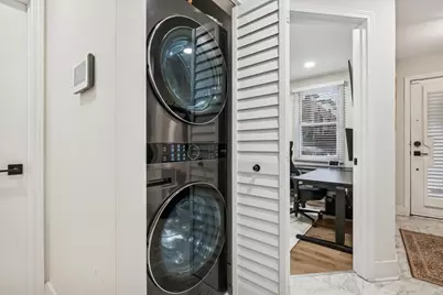 638 W Oak Street, Chicago, IL 60610 - Photo 26