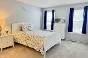 181 Lawn Ct, Buffalo Grove, IL 60089 - Photo 8