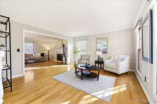 549 Bloomfield Cir, Geneva, IL 60134 - Photo 4