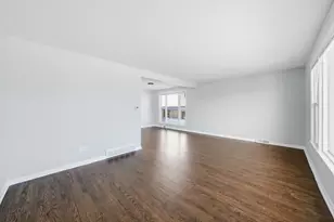 288 Calhoun Ave, Calumet City, IL 60409 - Photo 6