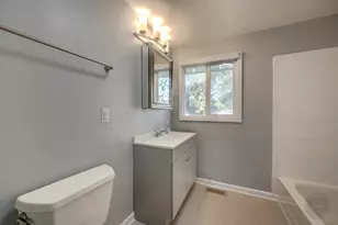 1601 Kingston Ln, Schaumburg, IL 60193 - Photo 16