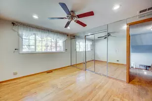 1601 Kingston Ln, Schaumburg, IL 60193 - Photo 22