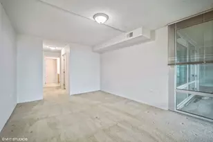 9715 Woods Dr, Skokie, IL 60077 - Photo 6