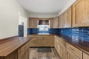 2145 Root St, Crest Hill, IL 60403 - Photo 10