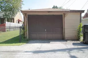 10946 S Avenue D, Chicago, IL 60617 - Photo 24