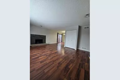 1005 Manchester Court #1005, South Elgin, IL 60177 - Photo 2