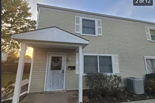 189 Robert Ct, Bartlett, IL 60103 - Photo 1