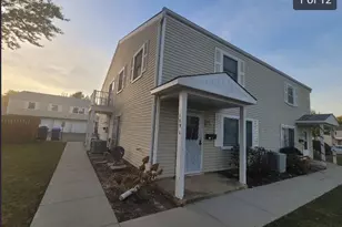 189 Robert Ct, Bartlett, IL 60103 - Photo 2