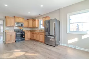 9801 S Exchange Ave, Chicago, IL 60617 - Photo 6