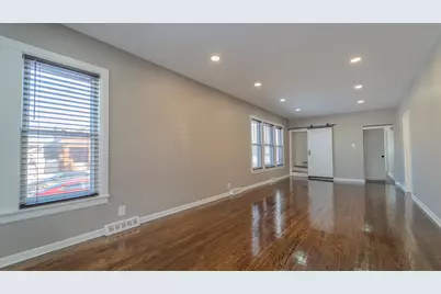 9801 S Exchange Avenue, Chicago, IL 60617 - Photo 4